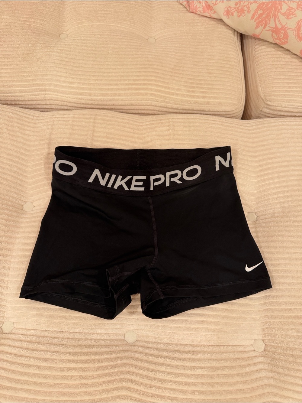 Nike Pro Dri-FIT Compression Shorts – Women’s Medium